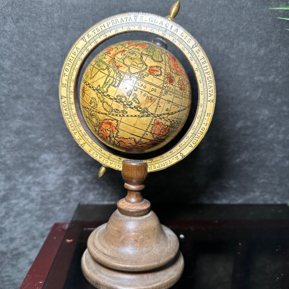 Vintage Old World Globe Italy Wooden Table Top Decor Zona Tórrida